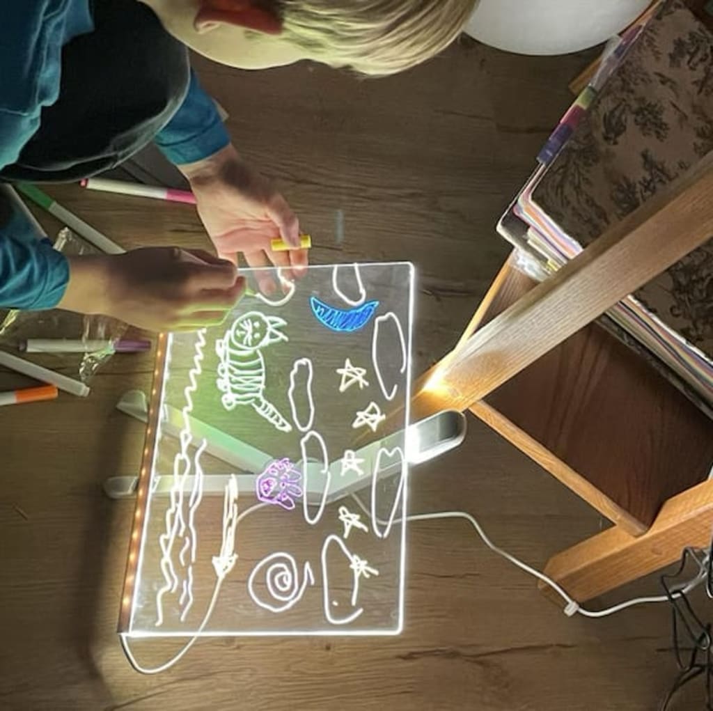 BrivexBoard LED Drawing Board